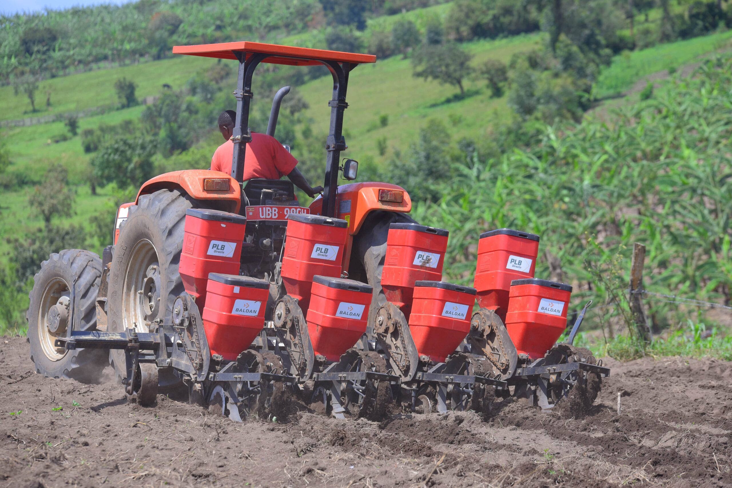 Why using planters is of much advantage during large scale farming?